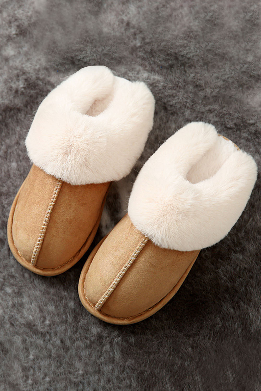 Pantuflas de invierno de ante afelpado en color camello