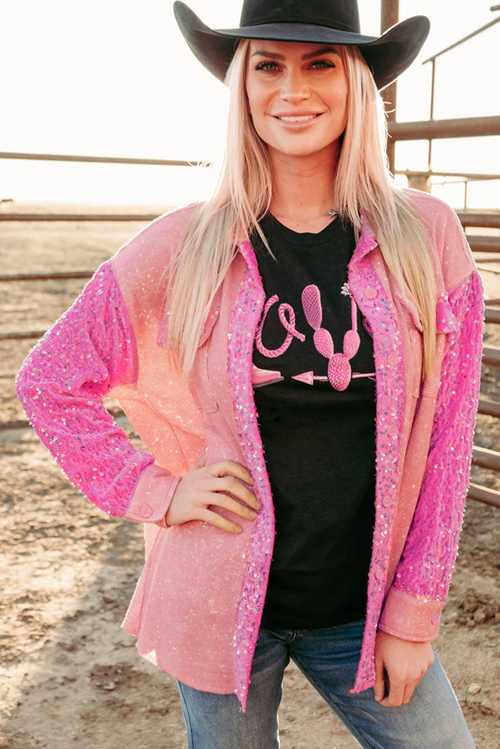 Chaqueta con bolsillos con solapa y parches de lentejuelas y lavado mineral en color rosa albaricoque