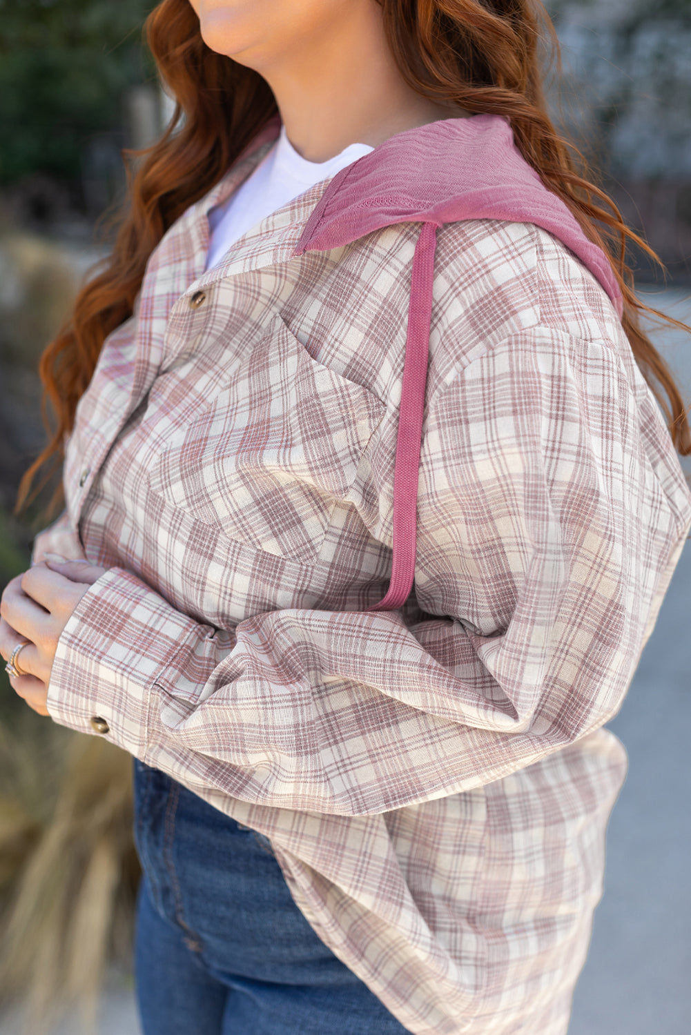 Camisa con capucha, botones y cordón con estampado de cuadros Bonbon en talla grande