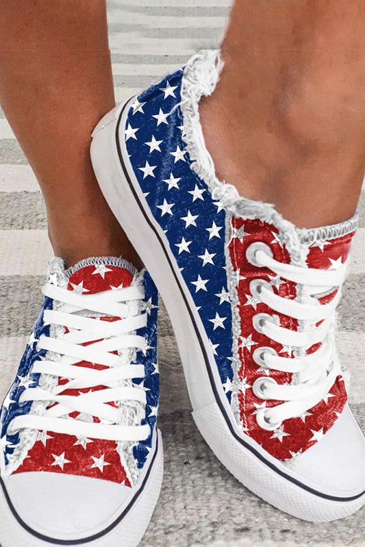 Zapatos con cordones y detalle deshilachado con estampado de estrellas y bandera estadounidense multicolor