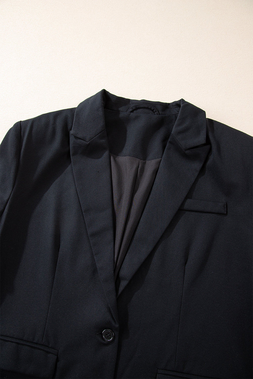 Black Lapel Flap Pocket Buttoned Blazer