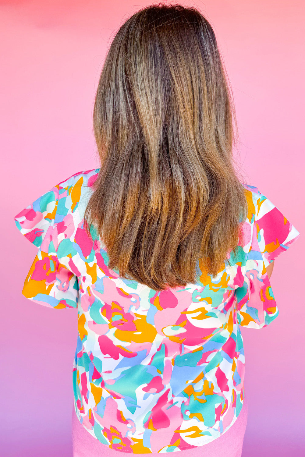 Blusa de talla grande con mangas con volantes y estampado abstracto multicolor