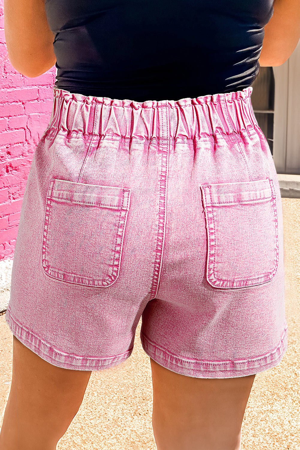 Shorts vaqueros de cintura alta elásticos de color rosa fresa