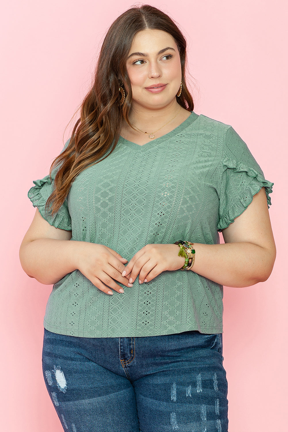 Blusa con escote en V y mangas de pétalos de jacquard en color verde laurel