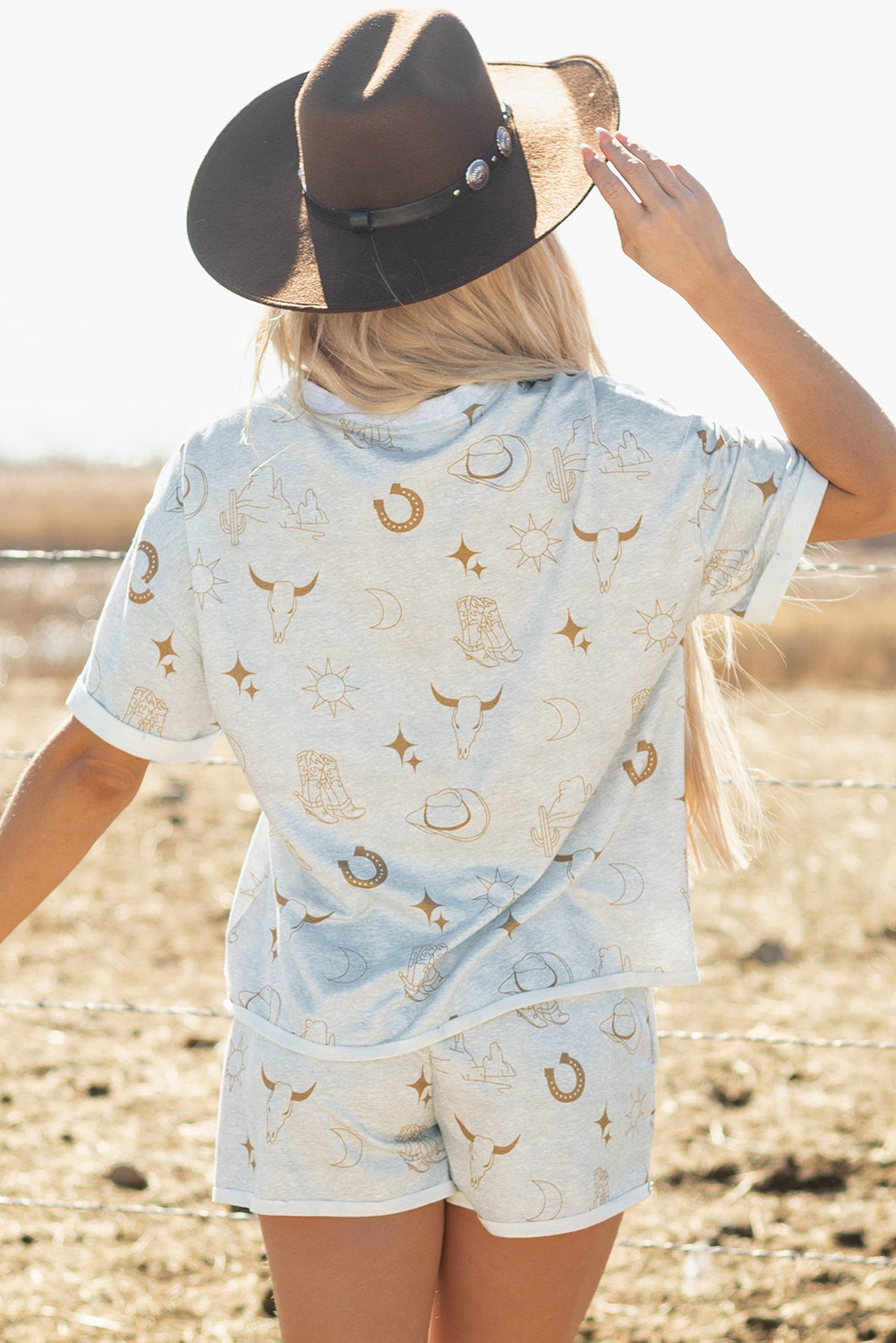 Conjunto de camiseta y pantalones cortos con cintura elástica y estampado de moda occidental en color gris