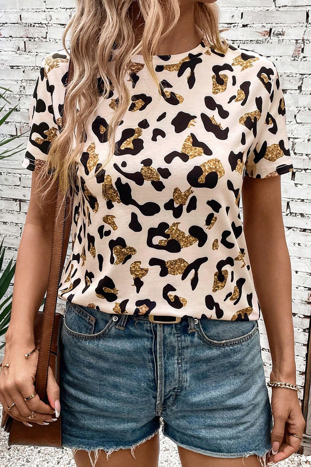 Camiseta informal de cuello redondo con estampado de leopardo y albaricoque