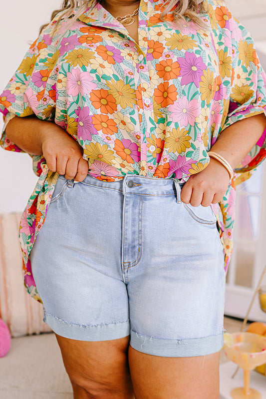 Pantalones cortos de mezclilla de talle alto con bordes plegados en azul Beau