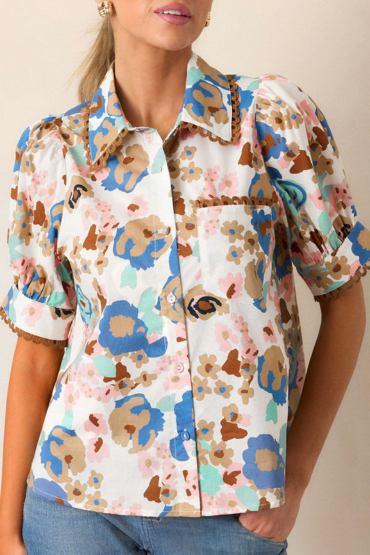 Camisa de manga corta abullonada con cuello y ribete de ribete de flores multicolor